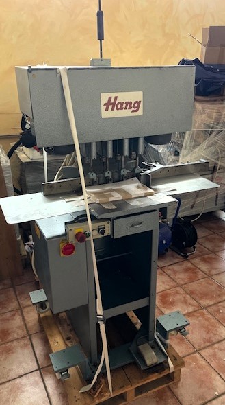 HANG 136-04/4